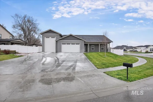 $569,995 | 1980 Scotch Pine Drive, Middleton, ID 83644