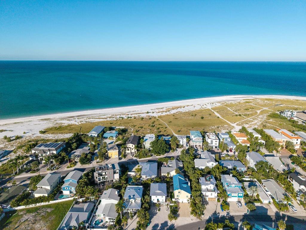 785 Jacaranda Road Anna Maria, FL 34216 - Photo 31 of 50 Gallery Image 31