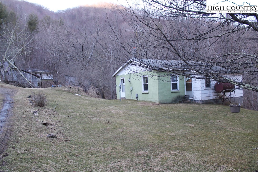 516-523 Rash Rd Extension Todd, NC 28684 - Photo 4 of 16 Gallery Image 4