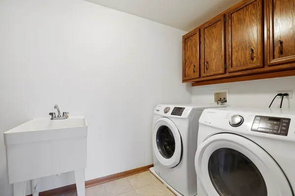 $275,000 | 7904 Trinity Circle, Unit 2SE, Tinley Park, IL 60487