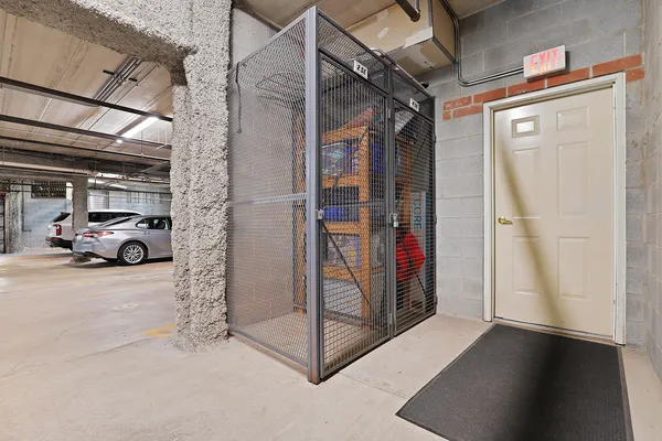 $275,000 | 7904 Trinity Circle, Unit 2SE, Tinley Park, IL 60487