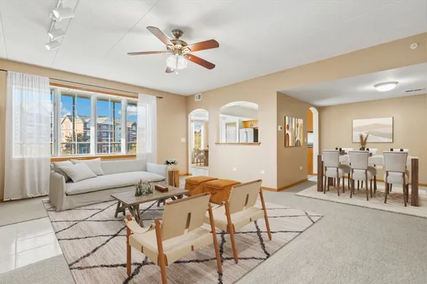 $275,000 | 7904 Trinity Circle, Unit 2SE, Tinley Park, IL 60487