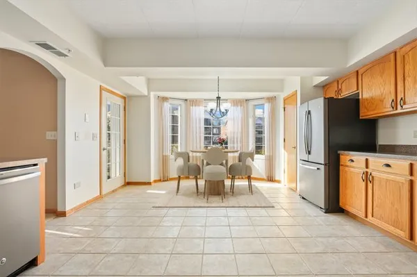 $275,000 | 7904 Trinity Circle, Unit 2SE, Tinley Park, IL 60487