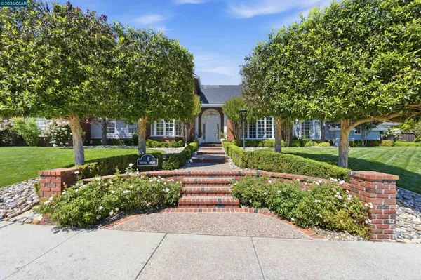 $3,879,000 | 8 Hunters Terrace, Danville, CA 94506