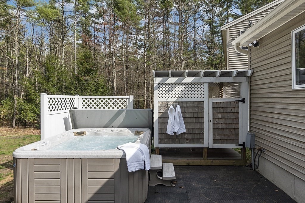 18 Shirley Road Townsend, MA 01469 - Photo 36 of 42