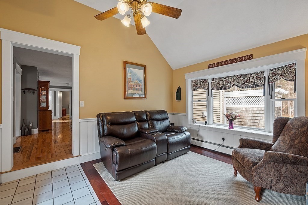 18 Shirley Road Townsend, MA 01469 - Photo 4 of 42