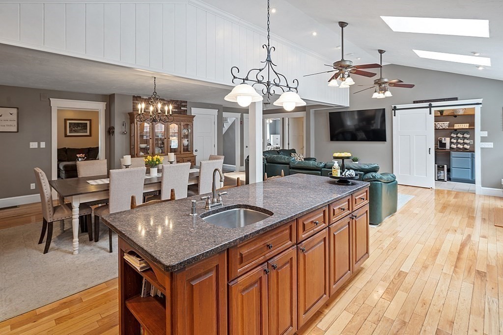 18 Shirley Road Townsend, MA 01469 - Photo 9 of 42