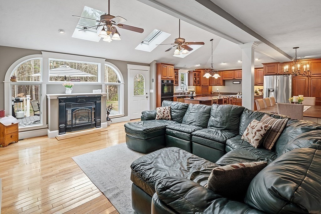 18 Shirley Road Townsend, MA 01469 - Photo 10 of 42