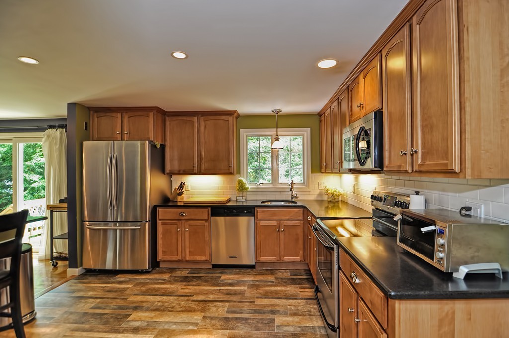 141 Woodridge Road Wayland, MA 01778 - Photo 7 of 25 Gallery Image 7