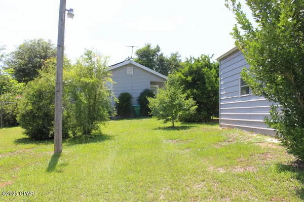 $205,000 | 2100 3rd Avenue, Sneads, FL 32460