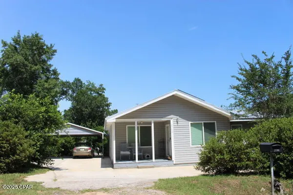 $205,000 | 2100 3rd Avenue, Sneads, FL 32460