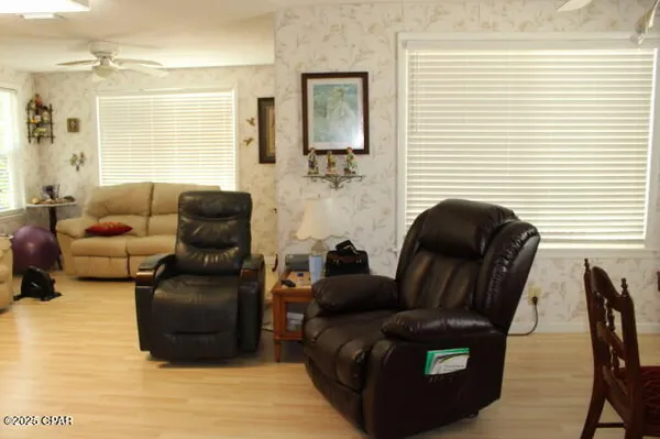 $205,000 | 2100 3rd Avenue, Sneads, FL 32460