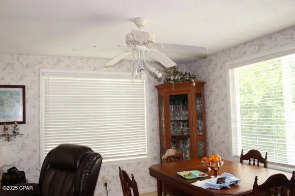 $205,000 | 2100 3rd Avenue, Sneads, FL 32460