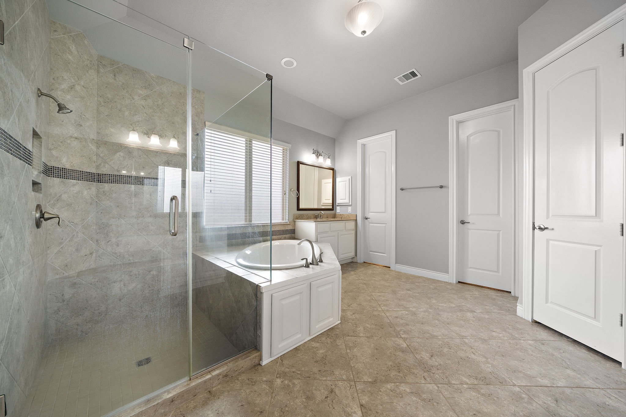 23323 Preserve Glen Circle Spring, TX 77389 - Photo 18 of 28 Primary Bath