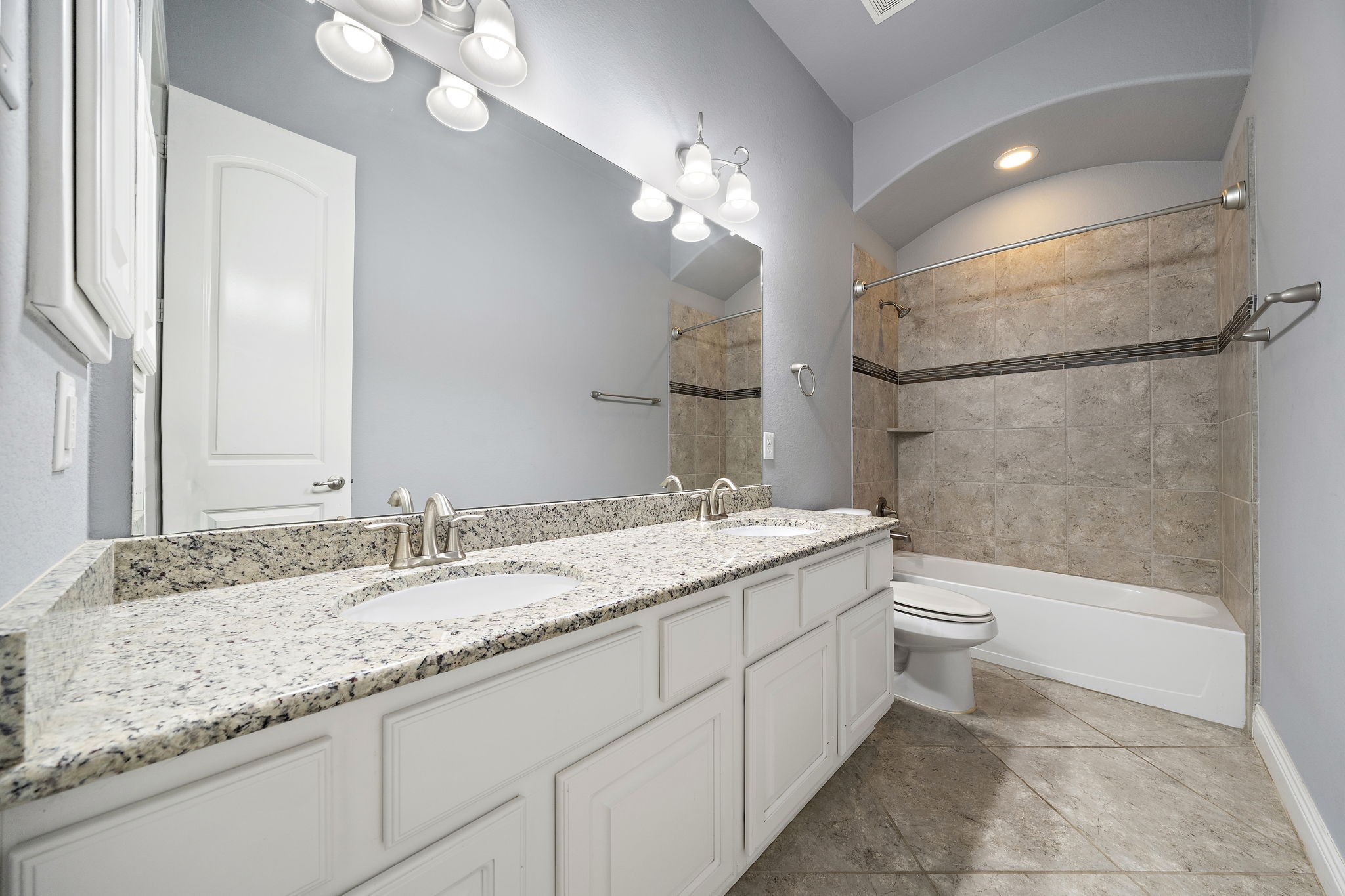 23323 Preserve Glen Circle Spring, TX 77389 - Photo 21 of 28 Hall Bath