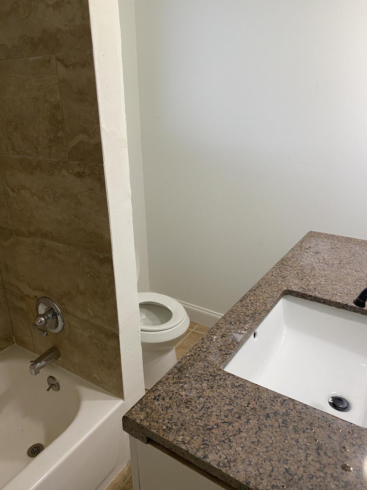 717 West 4th Street Riviera Beach, FL 33404 - Photo 24 of 35 717 bath apartment1