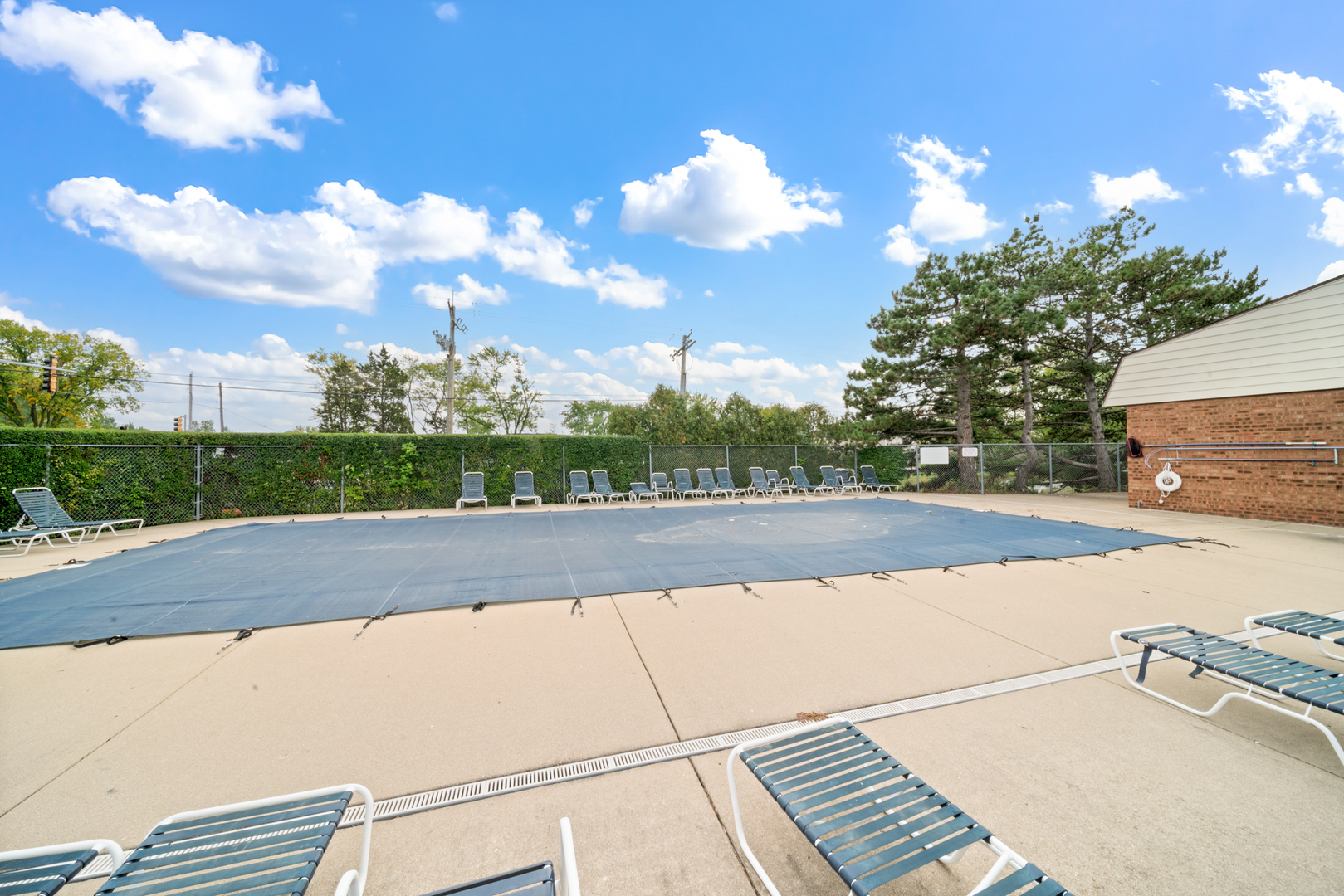 622 Cobblestone Circle, Unit C Glenview, IL 60025 - Photo 19 of 20 a view of a terrace