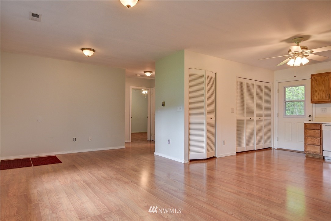 2230 Williams Road Oak Harbor, WA 98277 - Photo 11 of 22 Gallery Image 11