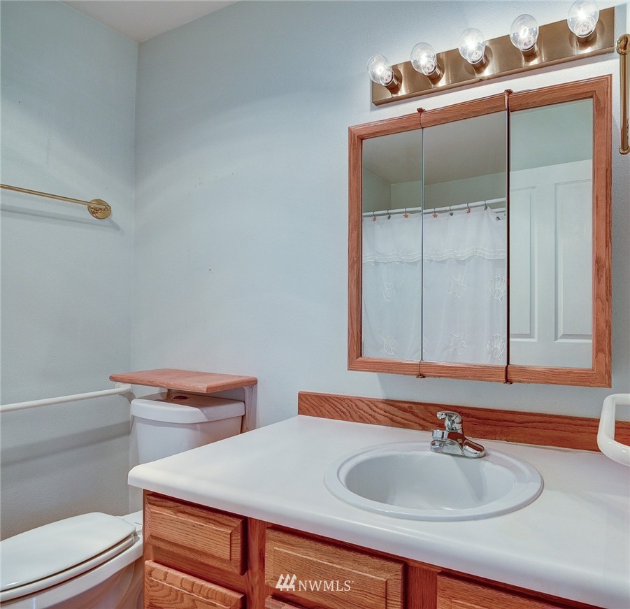 2230 Williams Road Oak Harbor, WA 98277 - Photo 12 of 22 Gallery Image 12