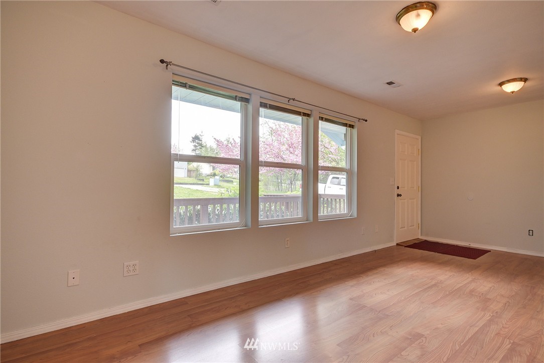 2230 Williams Road Oak Harbor, WA 98277 - Photo 8 of 22 Gallery Image 8