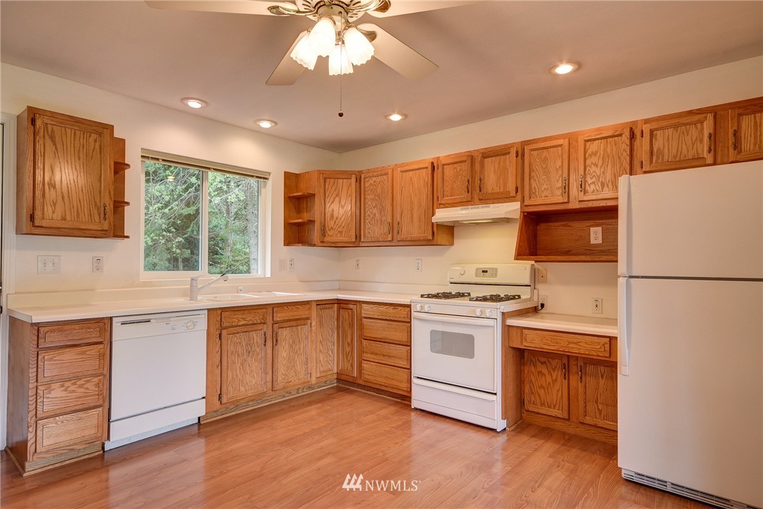 2230 Williams Road Oak Harbor, WA 98277 - Photo 9 of 22 Gallery Image 9