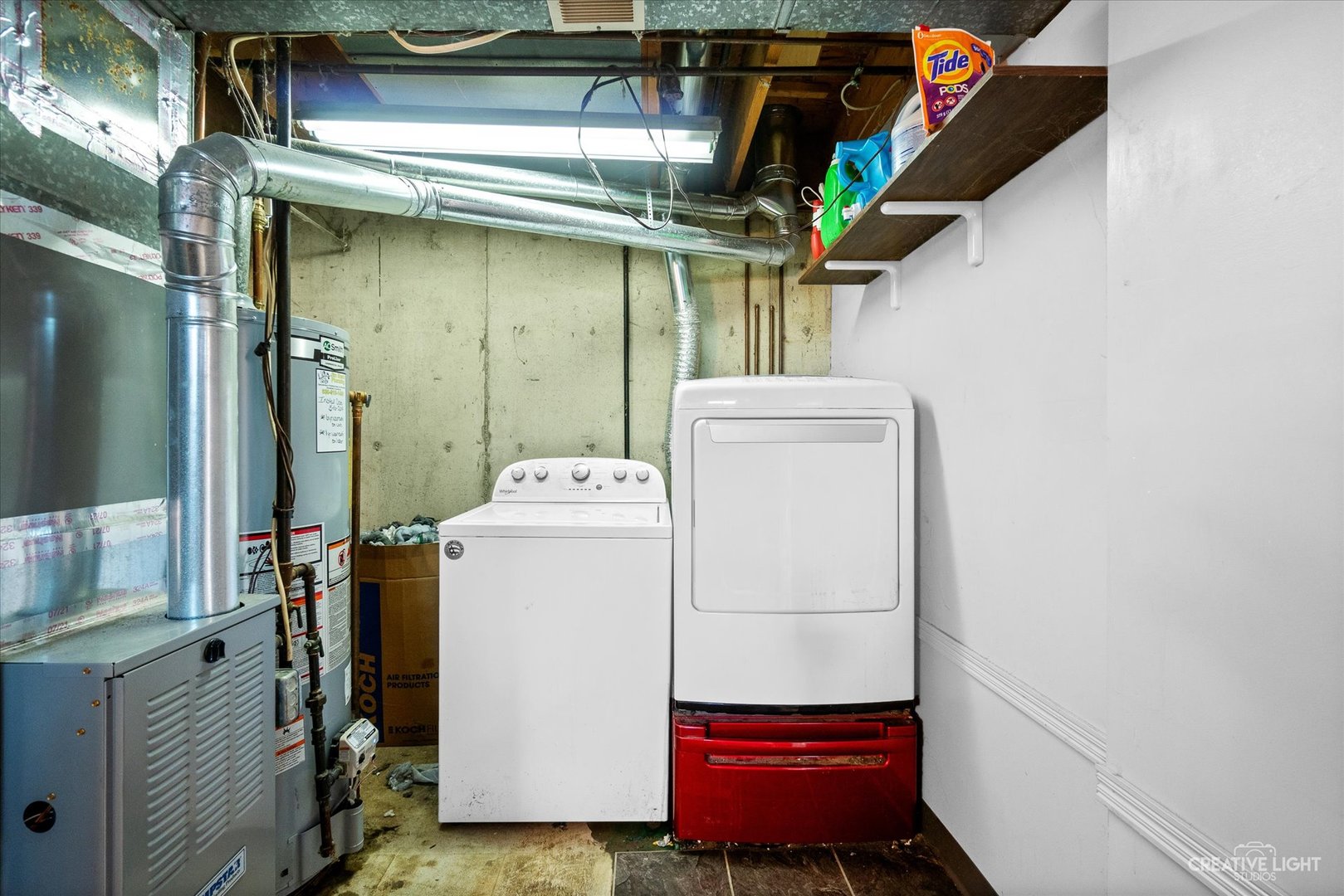 8 Shermead Road Montgomery, IL 60538 - Photo 15 of 17 a utility room with dryer and washer