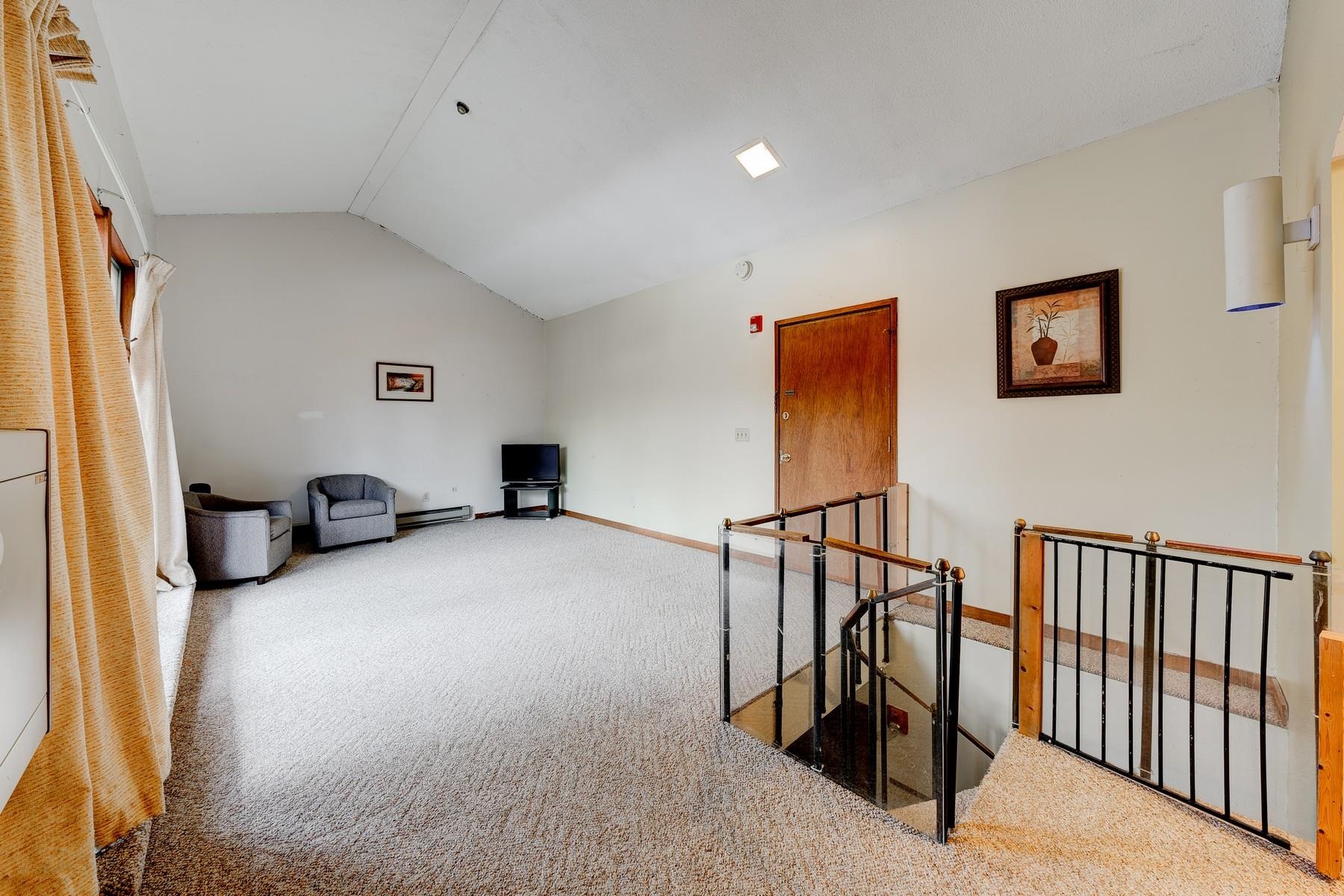 118-u 23 Gateway, Unit 23B Rutland, VT 05701 - Photo 7 of 10 Gallery Image 7