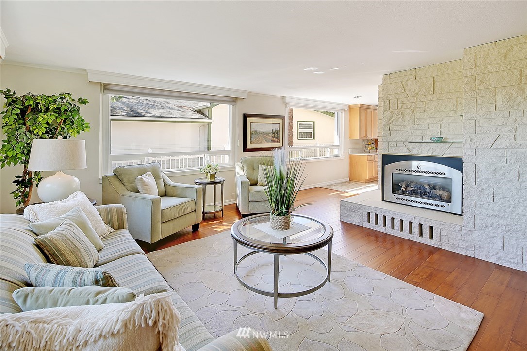 3726 Southwest Webster Street Seattle, WA 98126 - Photo 2 of 25 Gallery Image 2