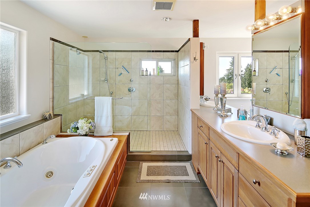 3726 Southwest Webster Street Seattle, WA 98126 - Photo 11 of 25 Gallery Image 11