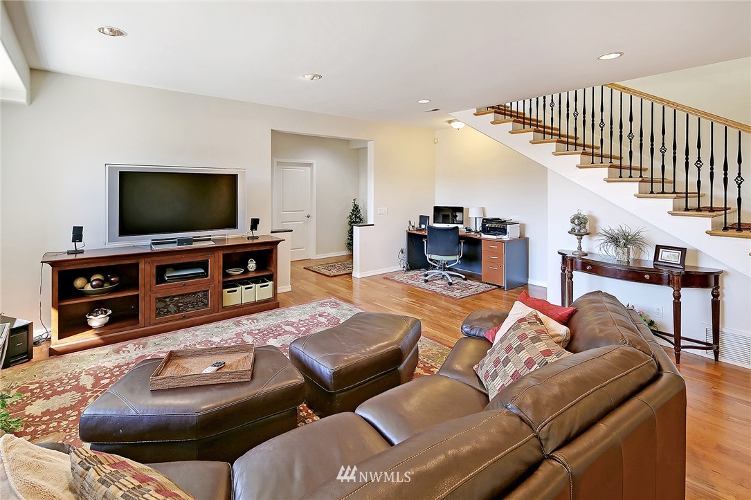 3726 Southwest Webster Street Seattle, WA 98126 - Photo 7 of 25 Gallery Image 7