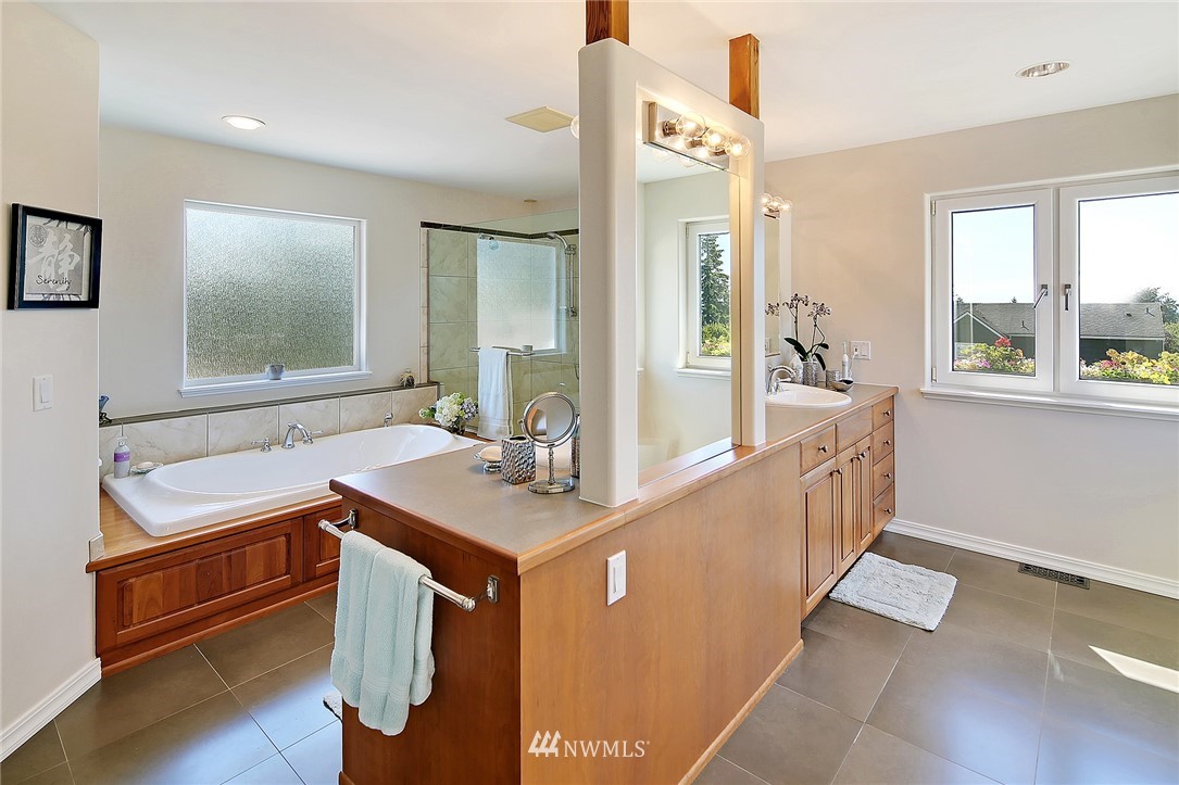 3726 Southwest Webster Street Seattle, WA 98126 - Photo 10 of 25 Gallery Image 10