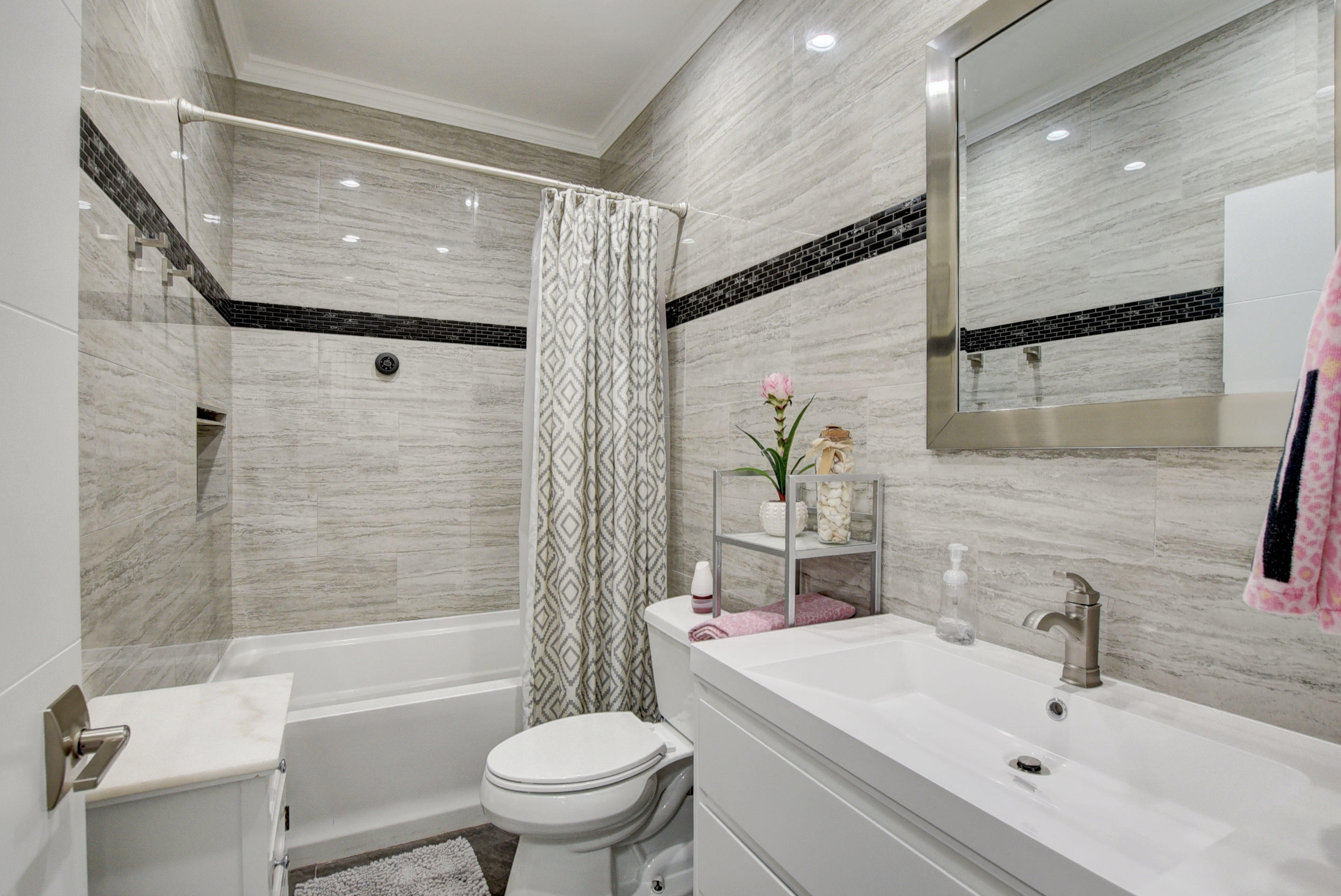 12455 Baywind Court Boca Raton, FL 33428 - Photo 7 of 34 Bathroom 2