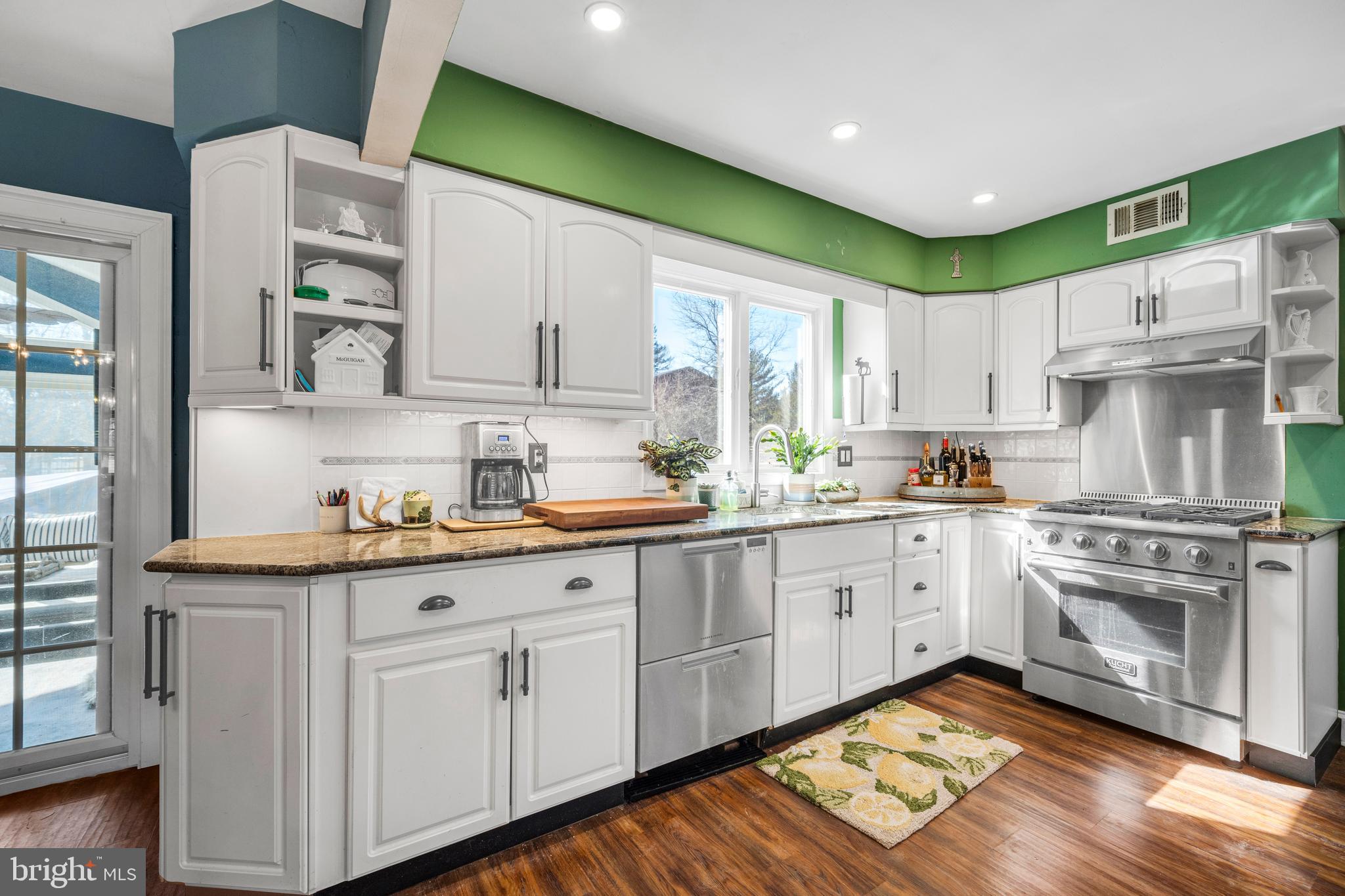 183 Firecreek Road Newtown, PA 18940 - Photo 19 of 43 Kitchen