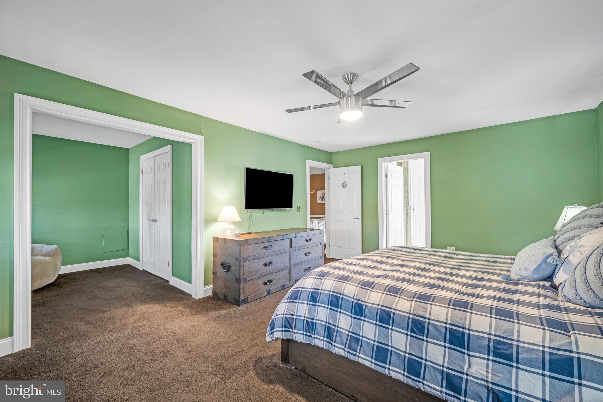 183 Firecreek Road Newtown, PA 18940 - Photo 25 of 43 Owners Bedroom