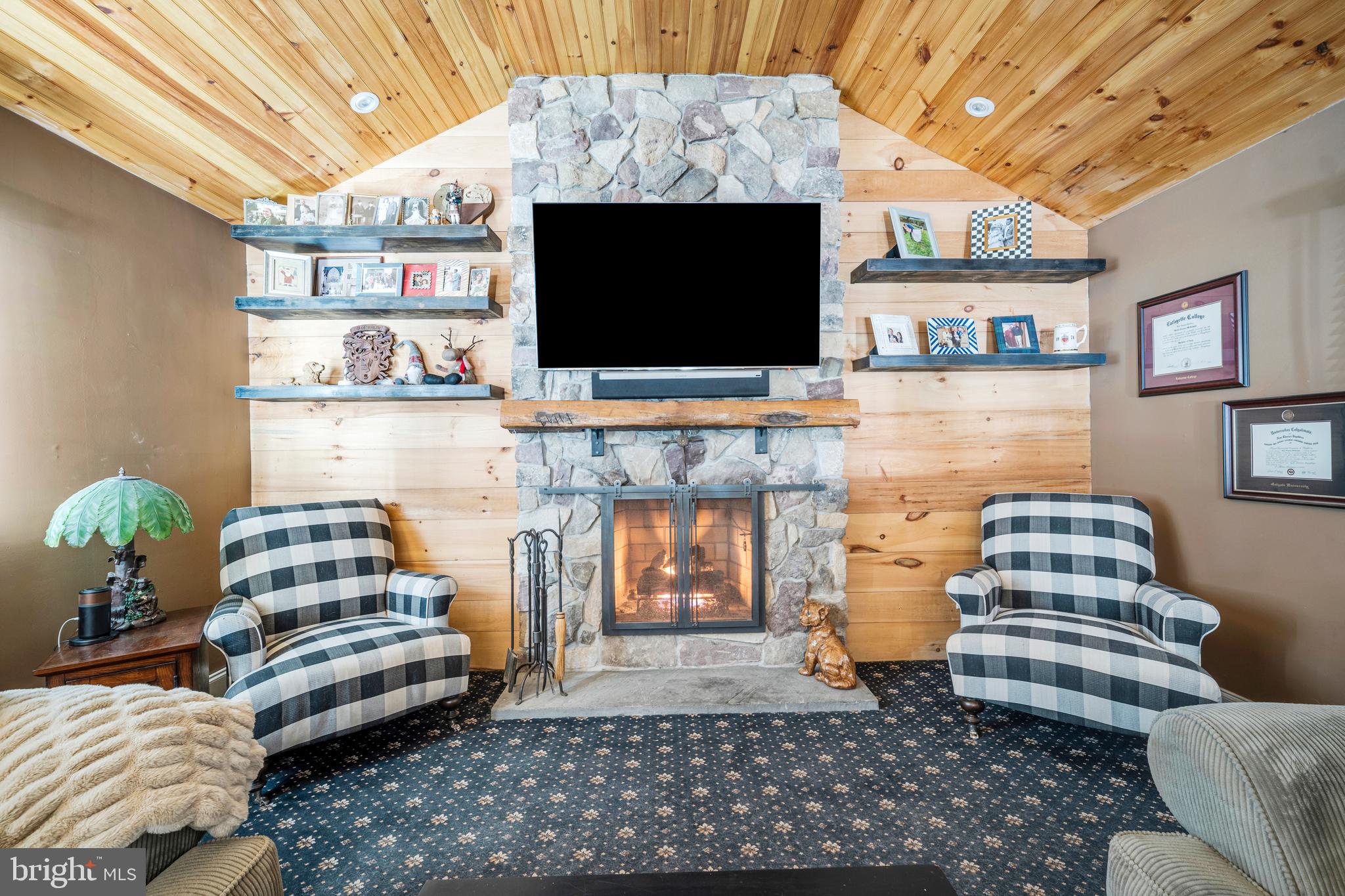 183 Firecreek Road Newtown, PA 18940 - Photo 10 of 43 Living Room