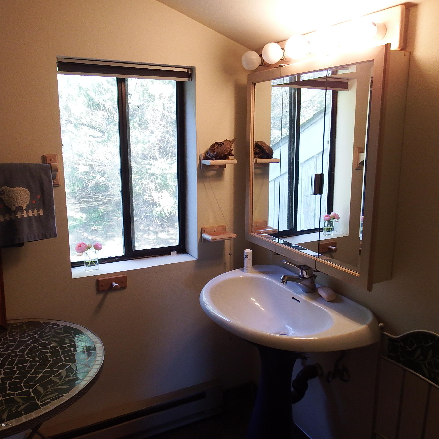 6205 Scherzinger Road Neskowin, OR 97149 - Photo 35 of 88 Upstairs Bathroom