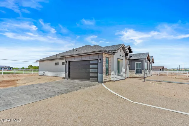 $635,950 | 340 Roper Lane, Clint, TX 79836