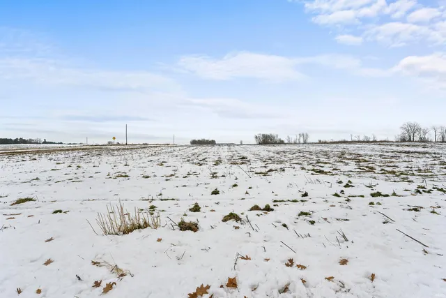 $140,000 | 300 West N, Wawaka, IN 46794