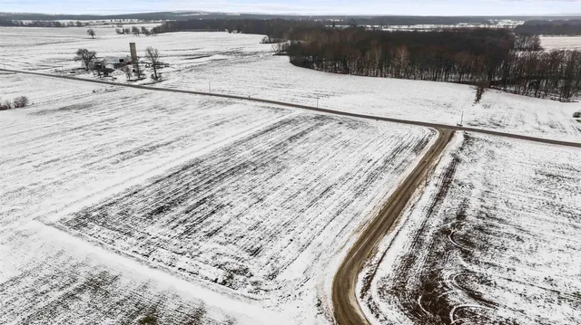 $140,000 | 300 West N, Wawaka, IN 46794