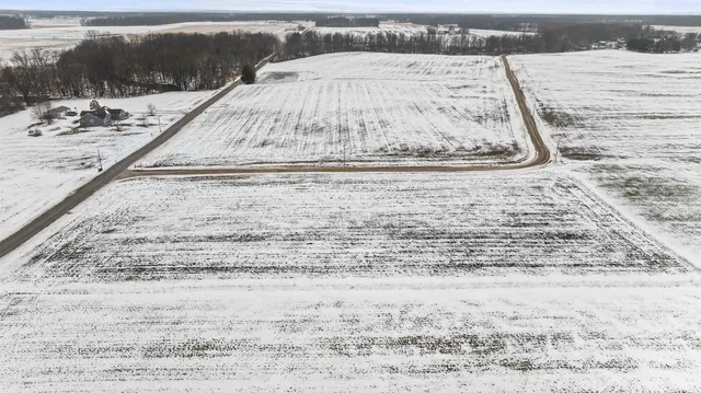 $140,000 | 300 West N, Wawaka, IN 46794