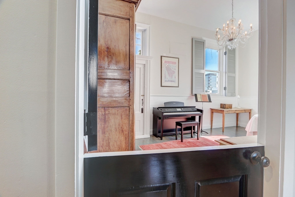 5 Common Street, Unit 5 Boston, MA 02129 - Photo 13 of 30