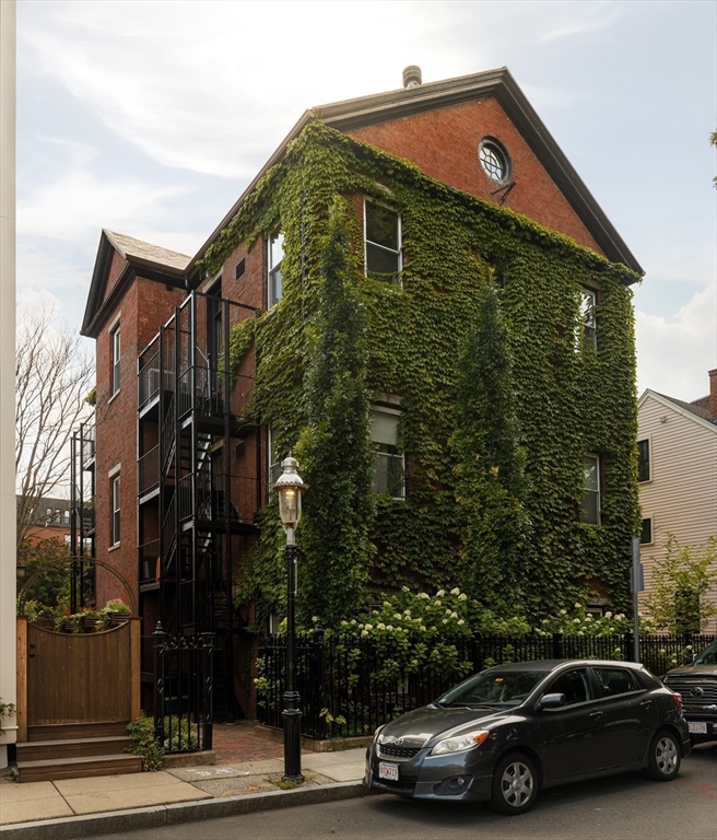 5 Common Street, Unit 5 Boston, MA 02129 - Photo 27 of 30