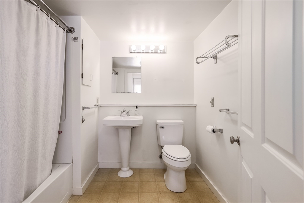 600 Main Street Sturbridge, MA 01518 - Photo 8 of 20 Gallery Image 8