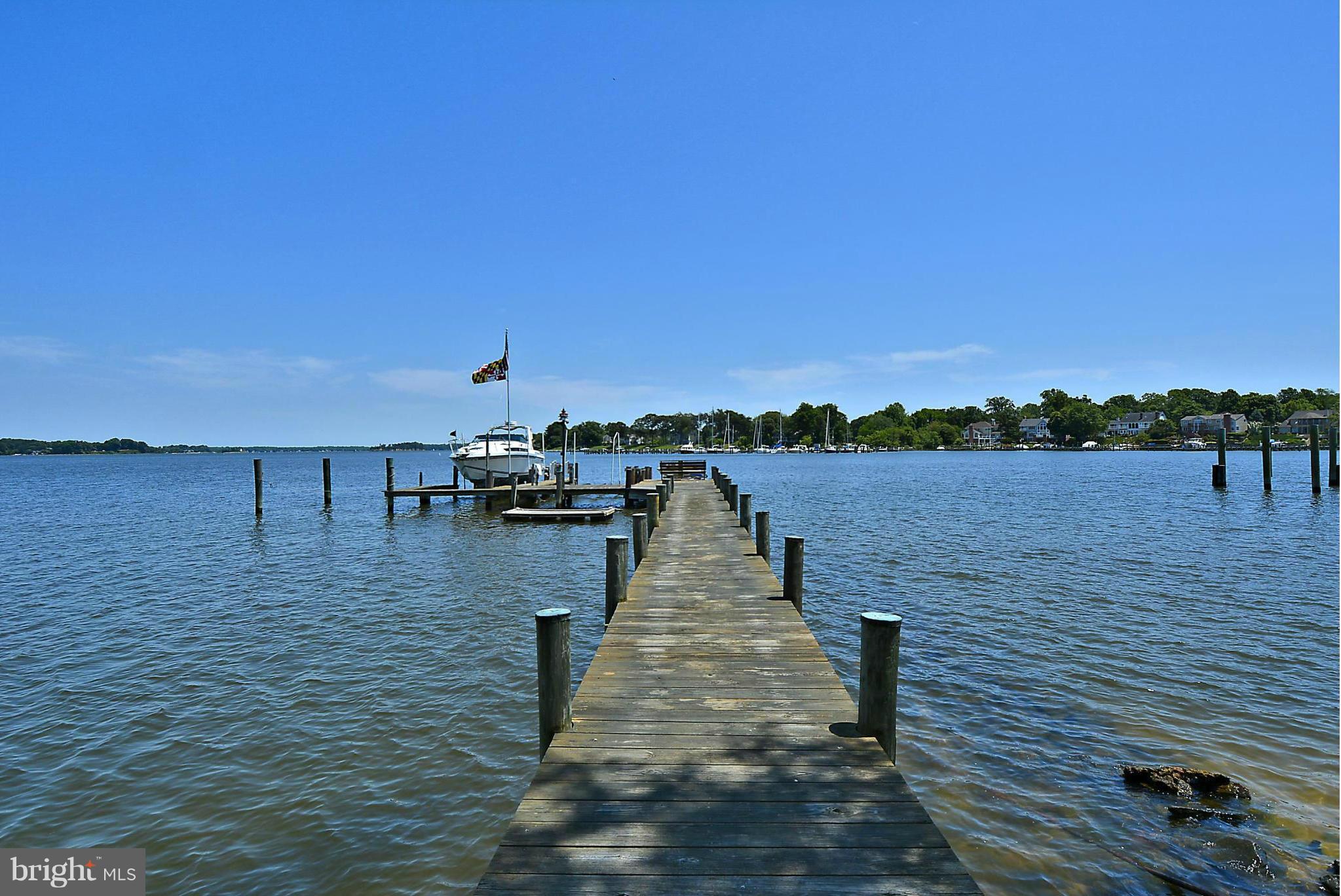 525 Broadwater Road Arnold, MD 21012 - Photo 4 of 30 Pier with boat lift