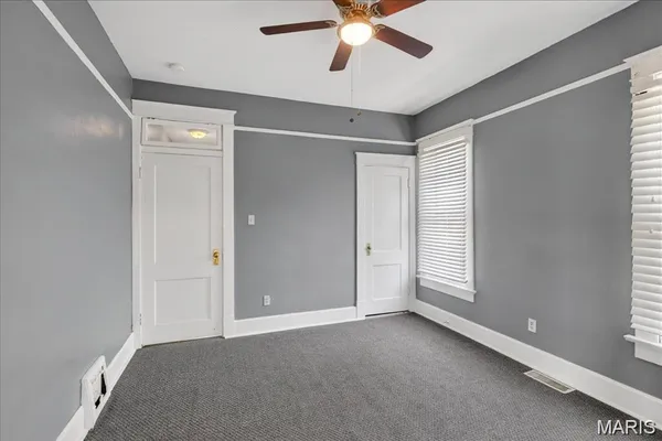 $1,400 | 221 Lebanon Avenue, Belleville, IL 62220