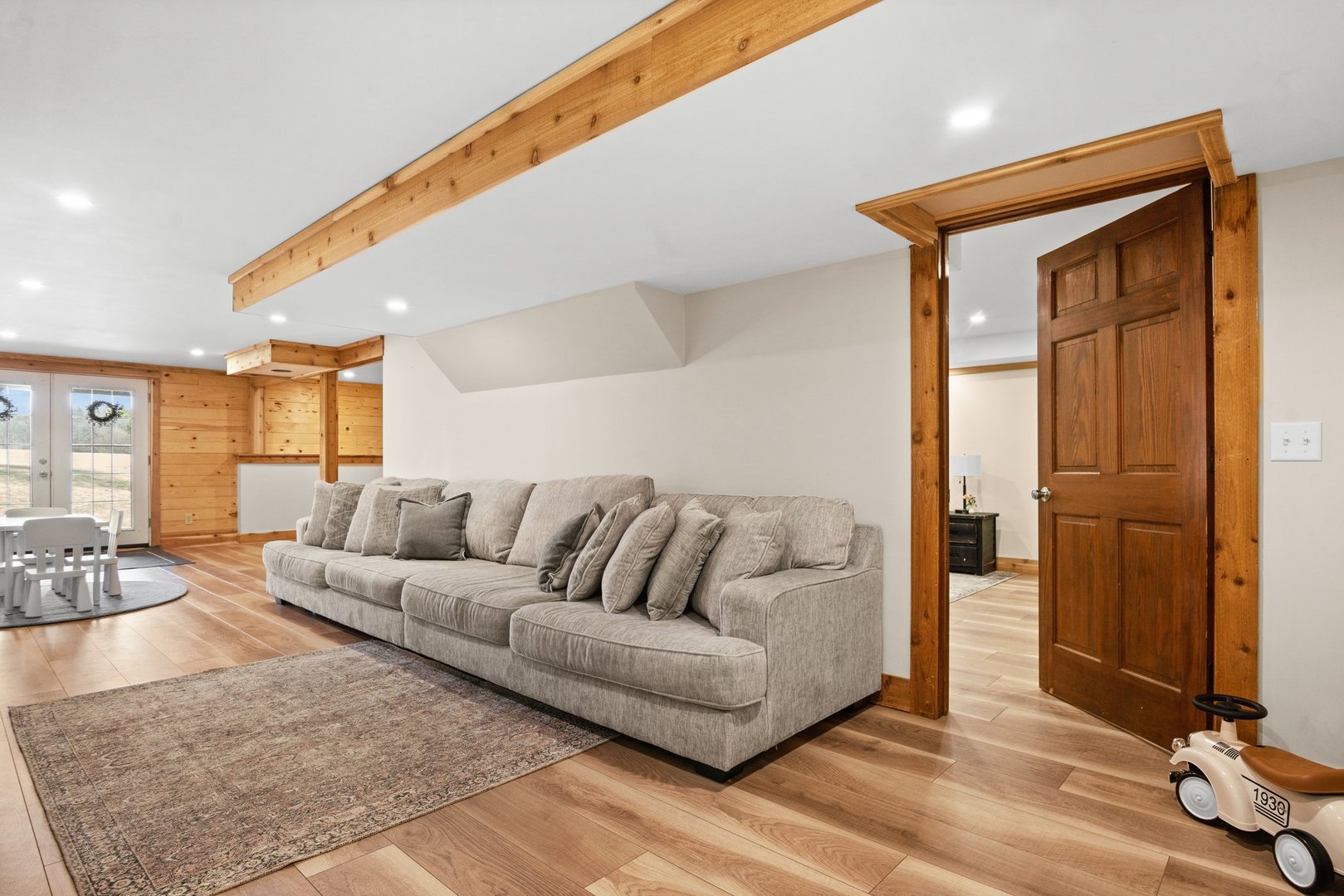 1490 Flora Church Road Kirkland, IL 60146 - Photo 41 of 49 a living room with furniture and wooden floor