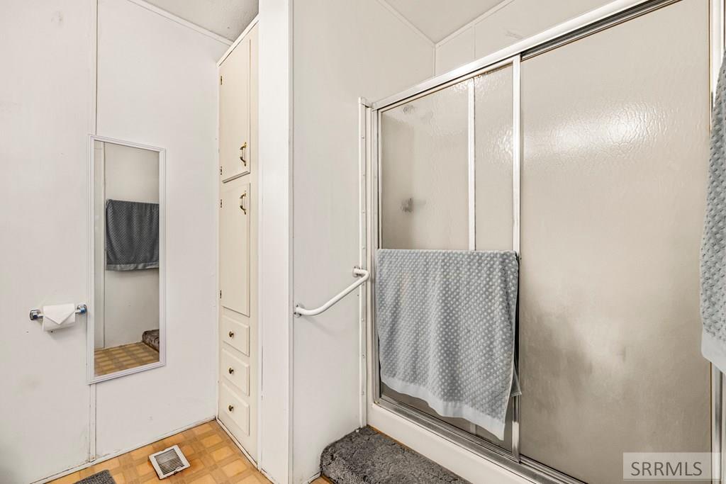 152 North 3500 East Rigby, ID 83442 - Photo 27 of 73 Master Bathroom