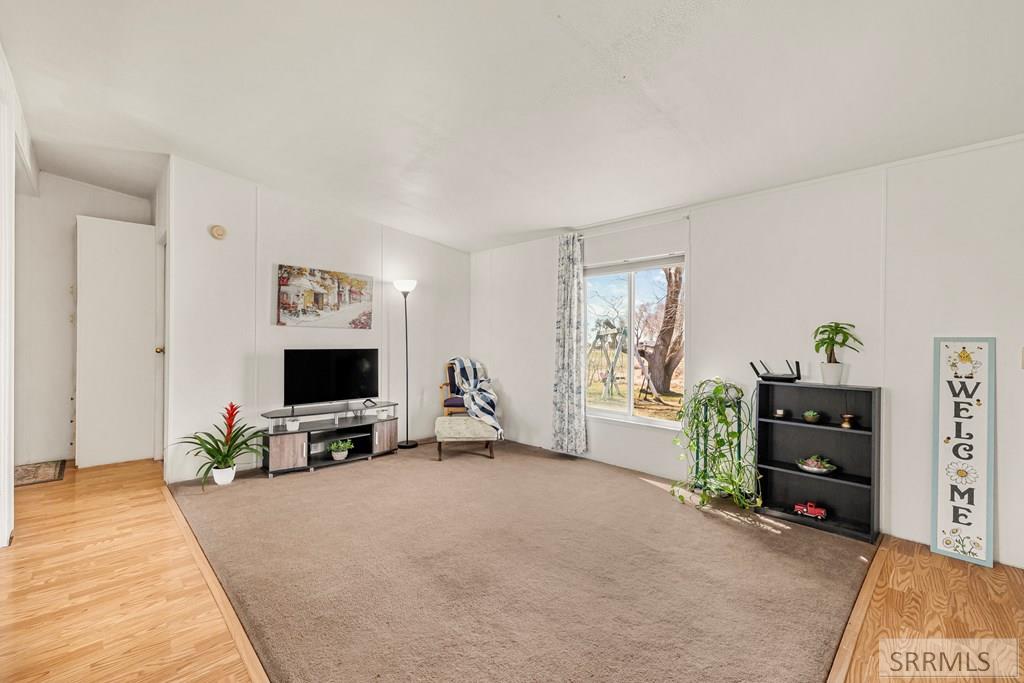 152 North 3500 East Rigby, ID 83442 - Photo 6 of 73 Living Room