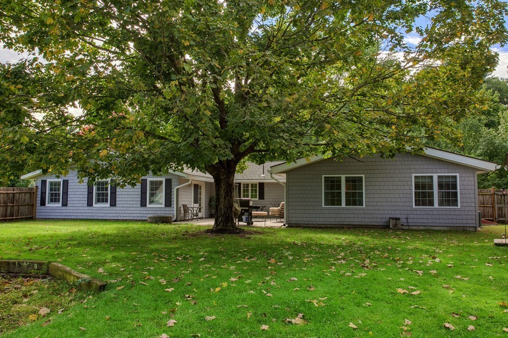 21 Wildes Road Chelmsford, MA 01824 - Photo 3 of 30 Gallery Image 3