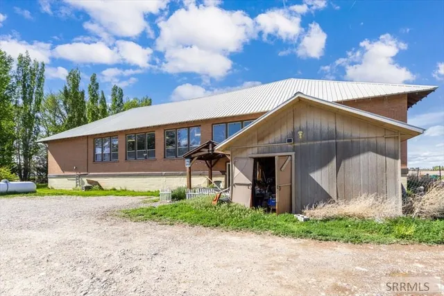 $879,900 | 1052 East 129 North, Idaho Falls, ID 83401